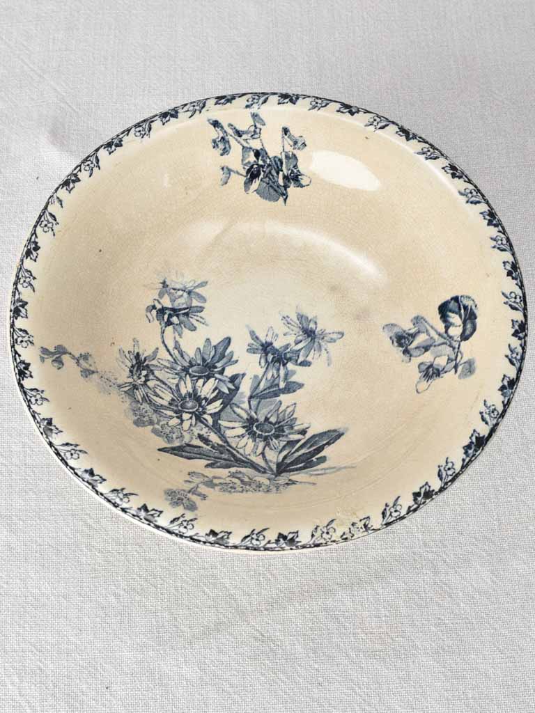 Early 20th century footed bowl 8¾"