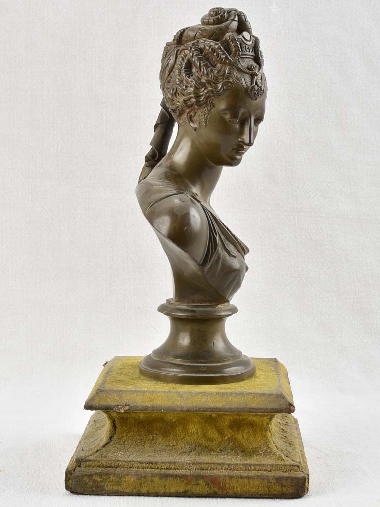 Antique bronze-green Artemis/Diane decor piece