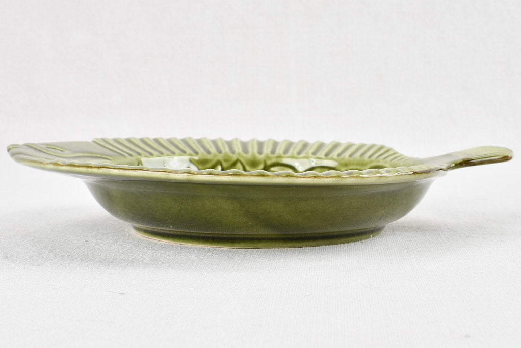 6 green fish shaped bowls 10¼"