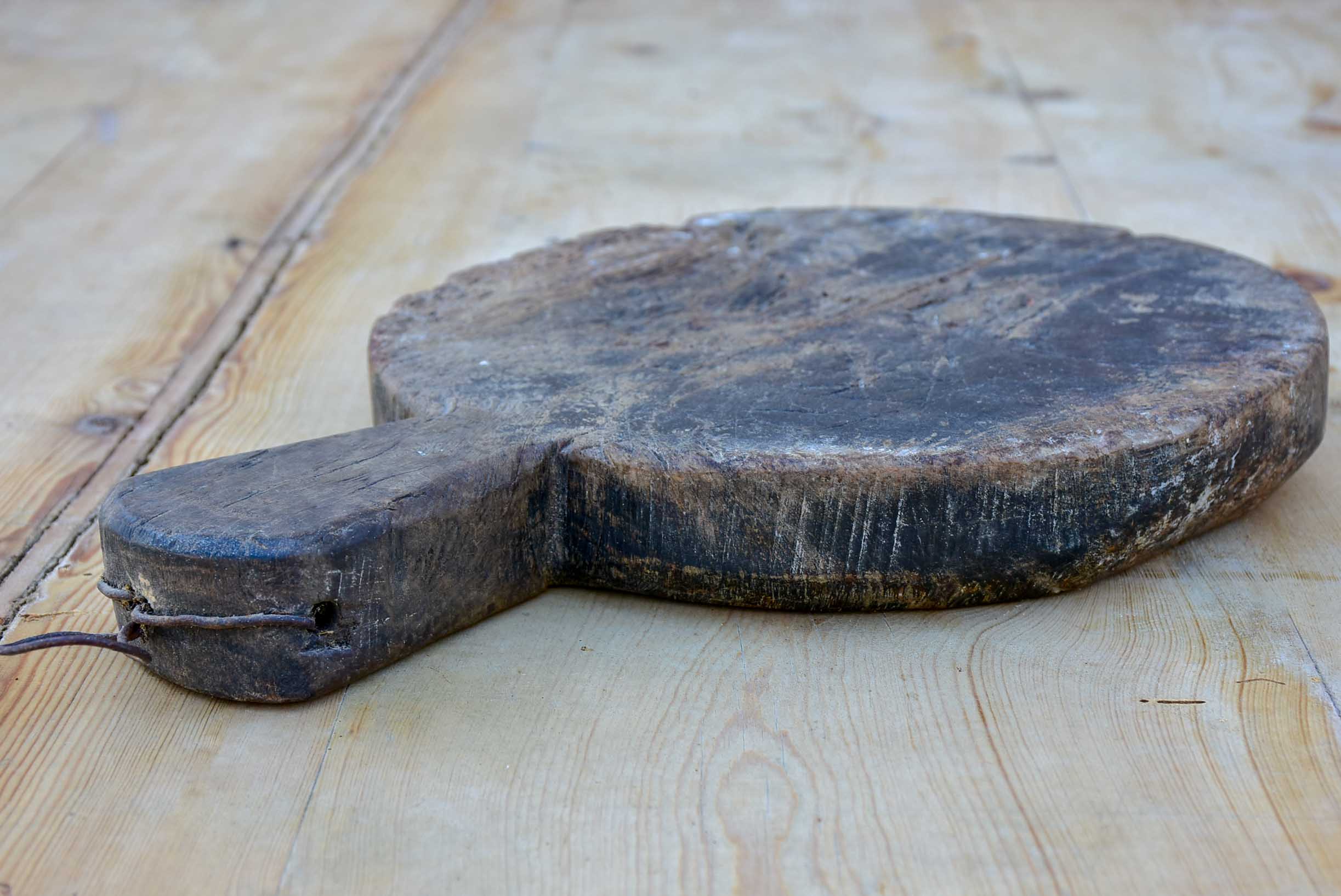 Round antique French cutting board