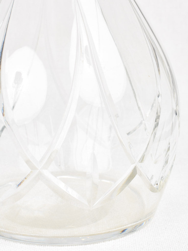 Refined crystal carafe with original cap