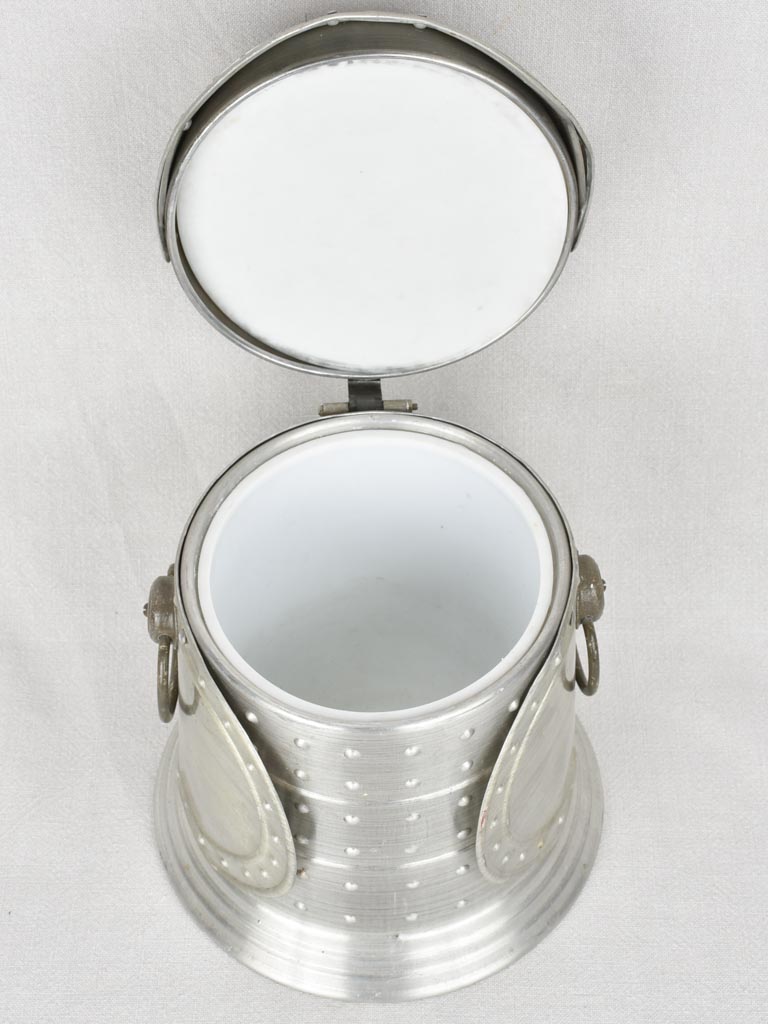 Intricate design knight's helmet bar accent