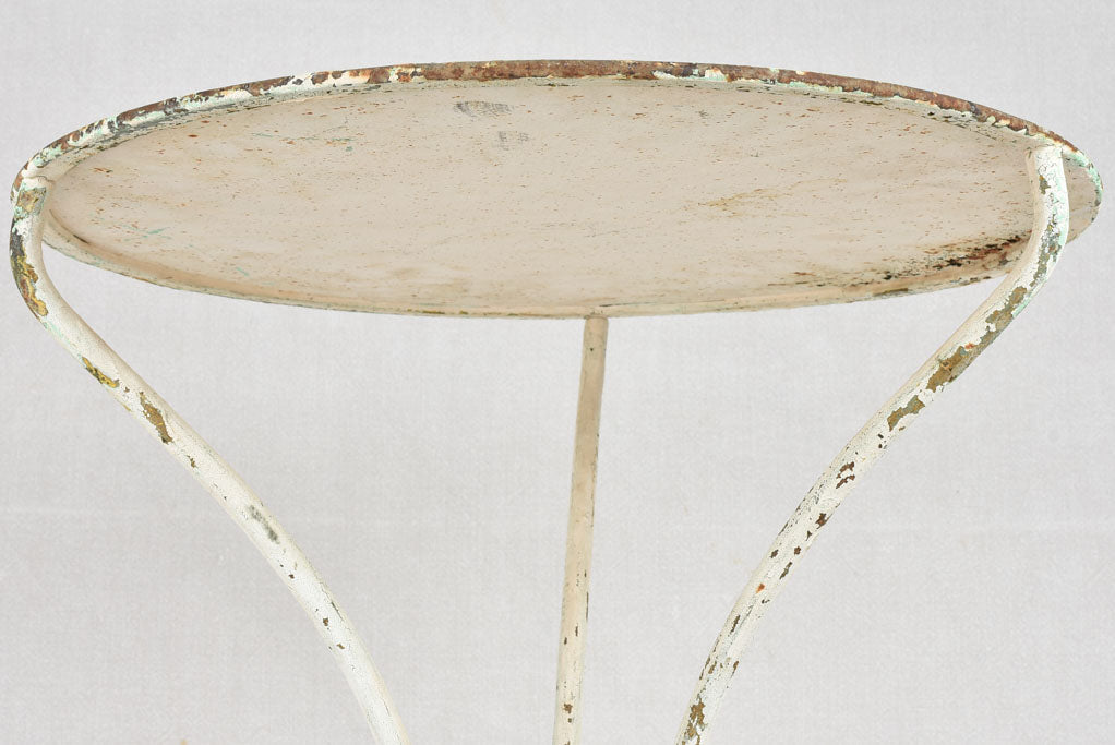 Small metal garden table 19¼"
