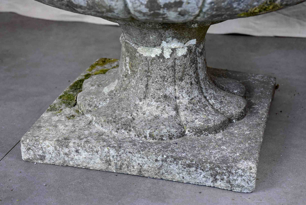 Pair of very large vintage garden planters - Medici form