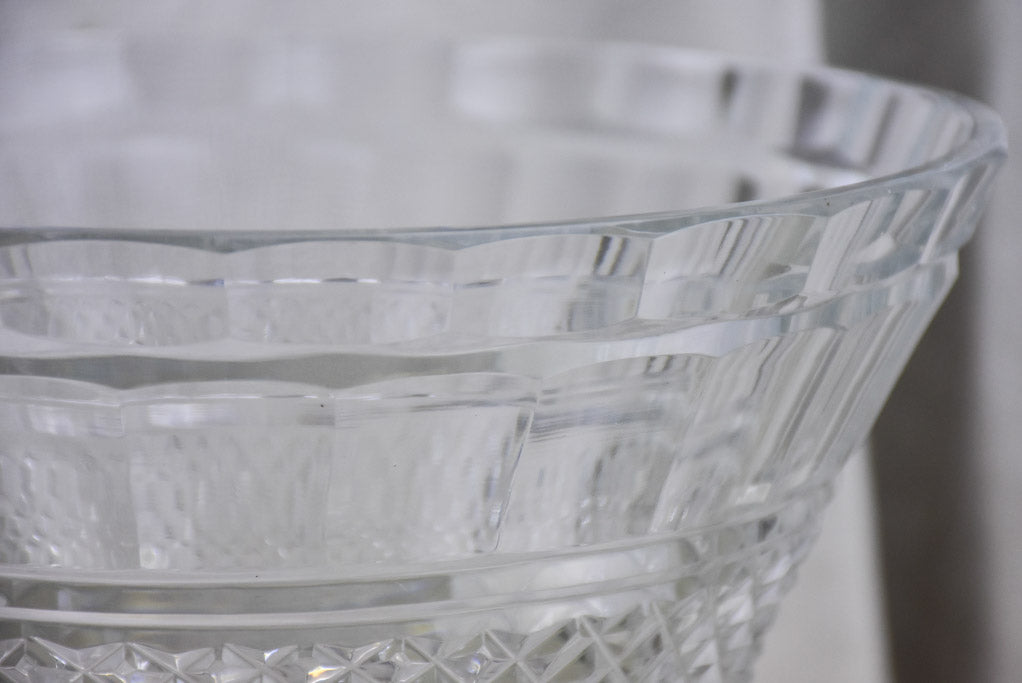 Large mid-century crystal vase - Medici shaped