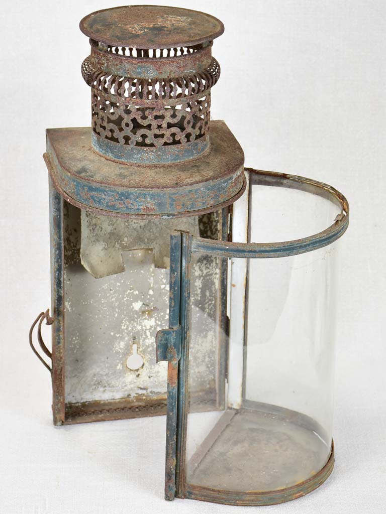 Rare 19th century French lantern with curved glass 16¼"
