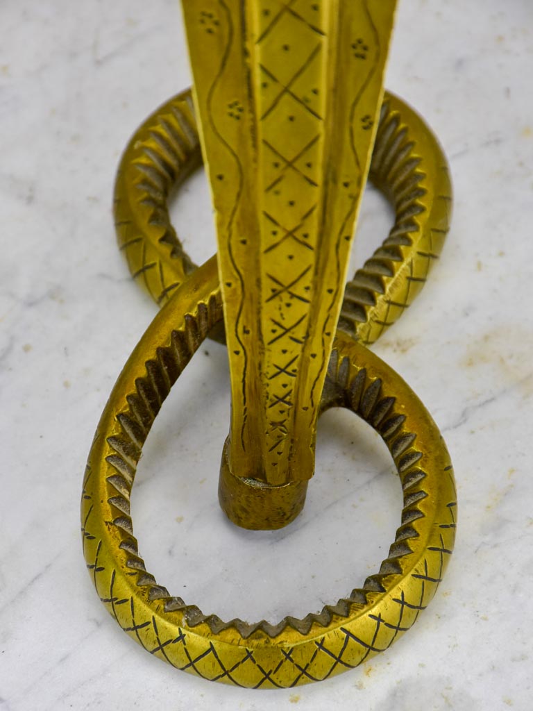 Timeless Art Deco cobra design