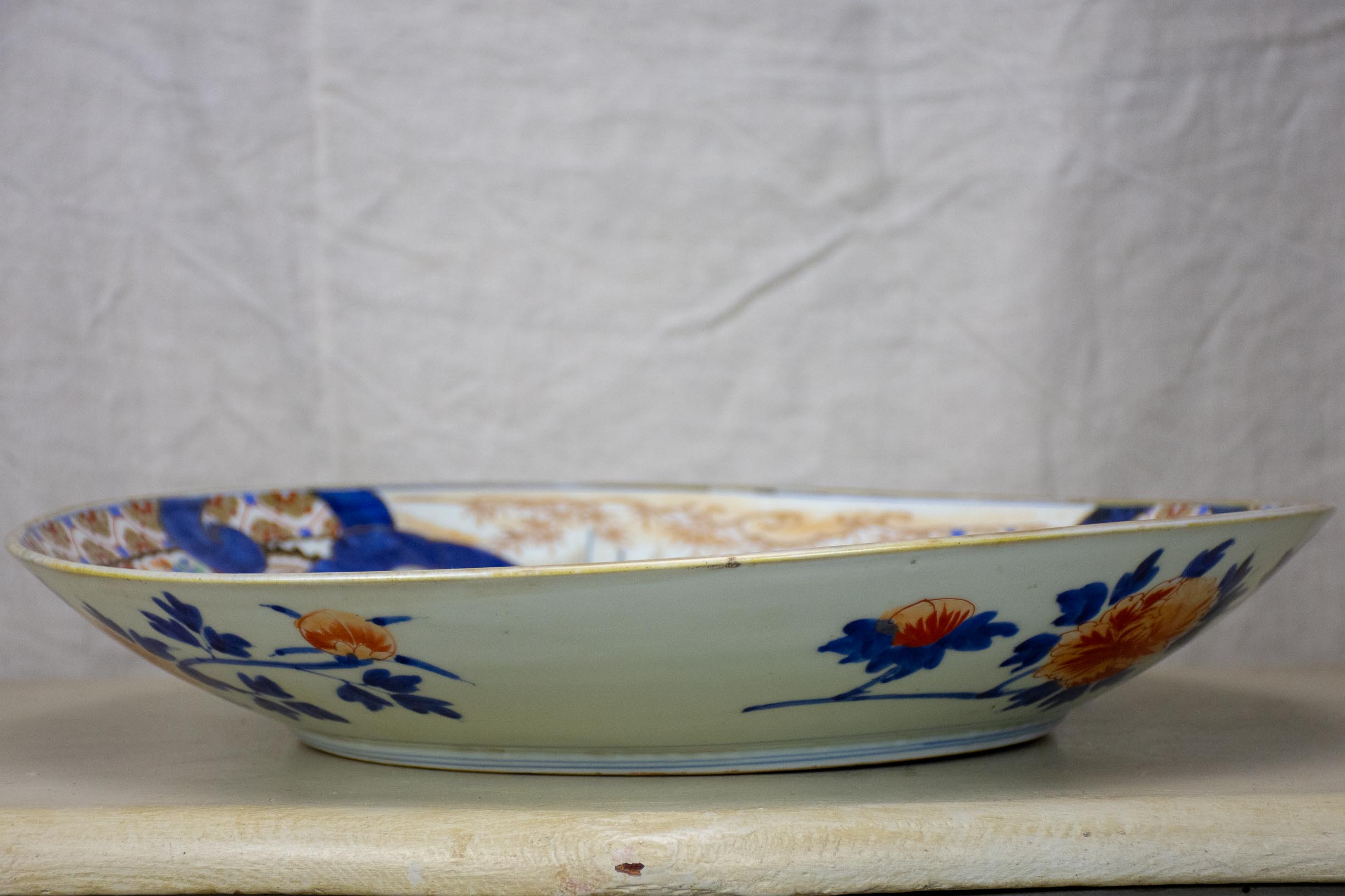 Superb ancient Japanese porcelain fruit bowl