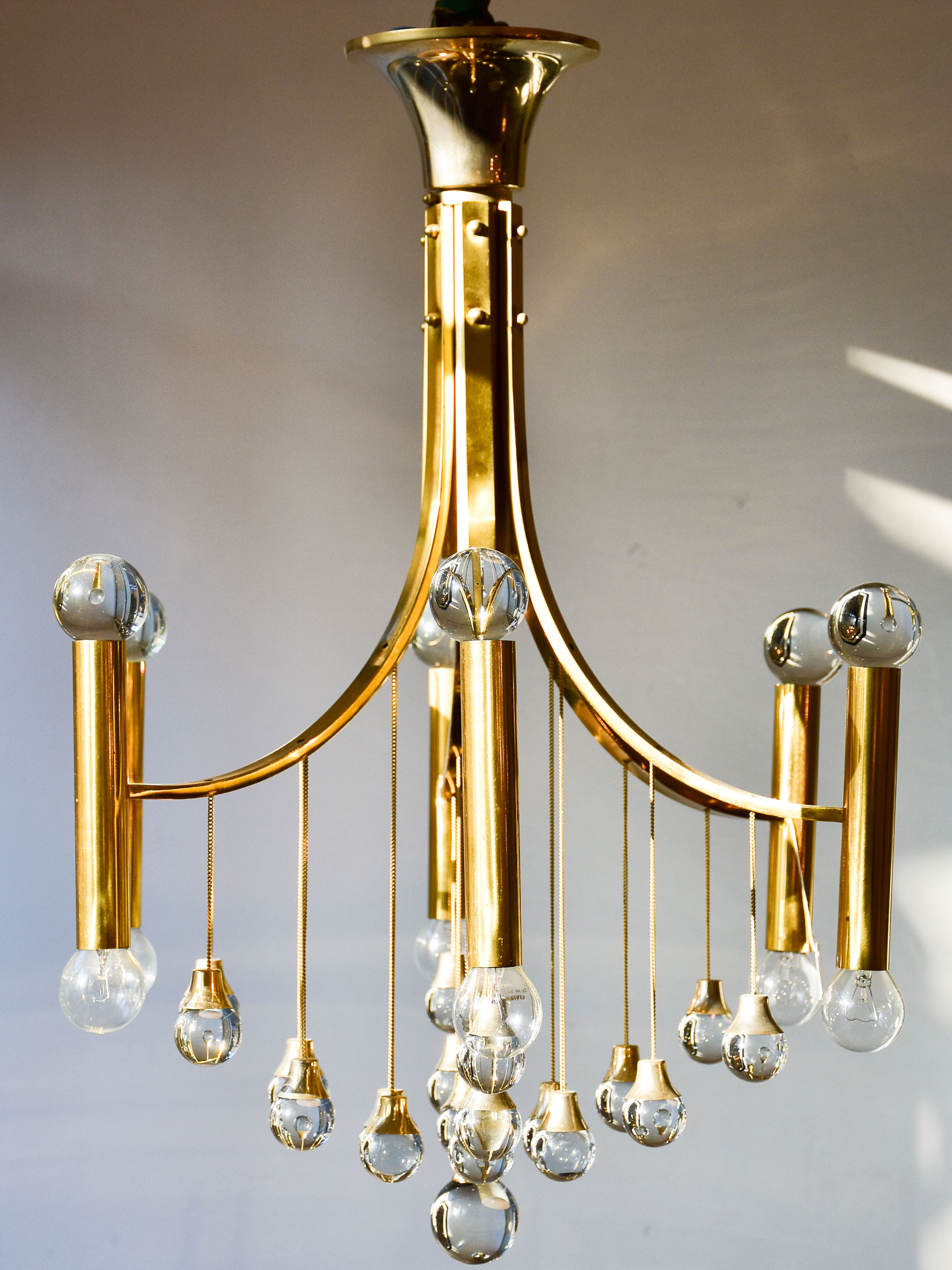 Brass and crystal Sciolari chandelier