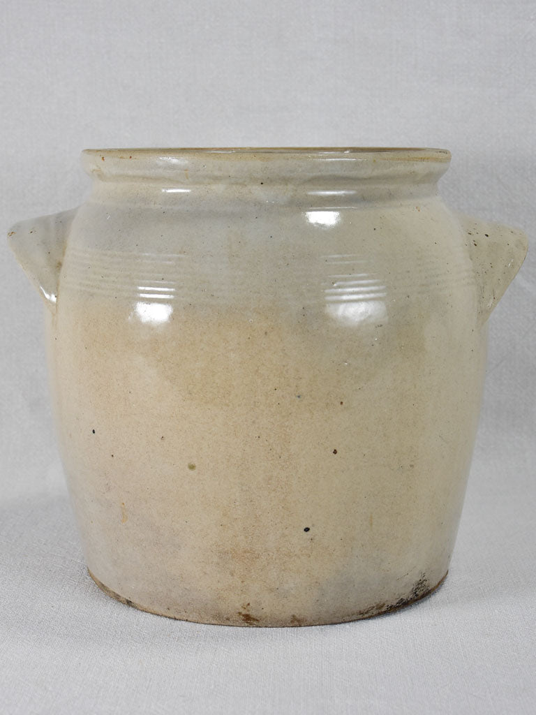 Early-twentieth-century French stoneware pot - size 8