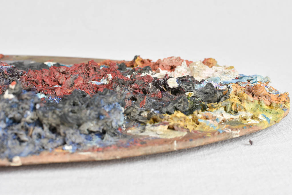 Handy wire-backed French wall palette