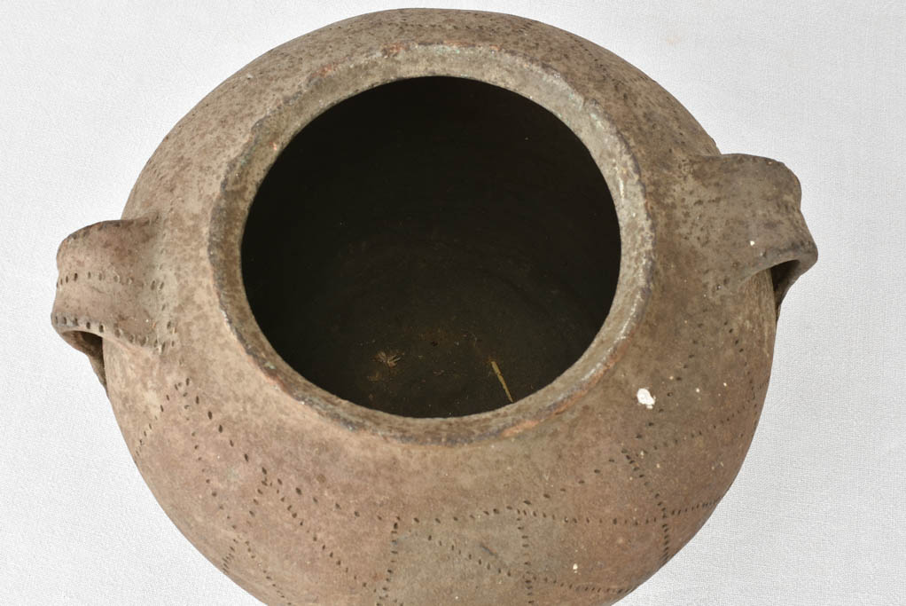 Late 18th / early 19th century pot - Garos et Bouillon 13¾"