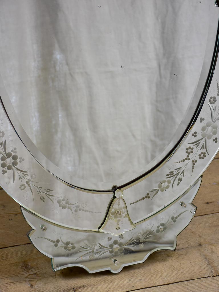 Attractive Decorated Frame Venetian Mirror