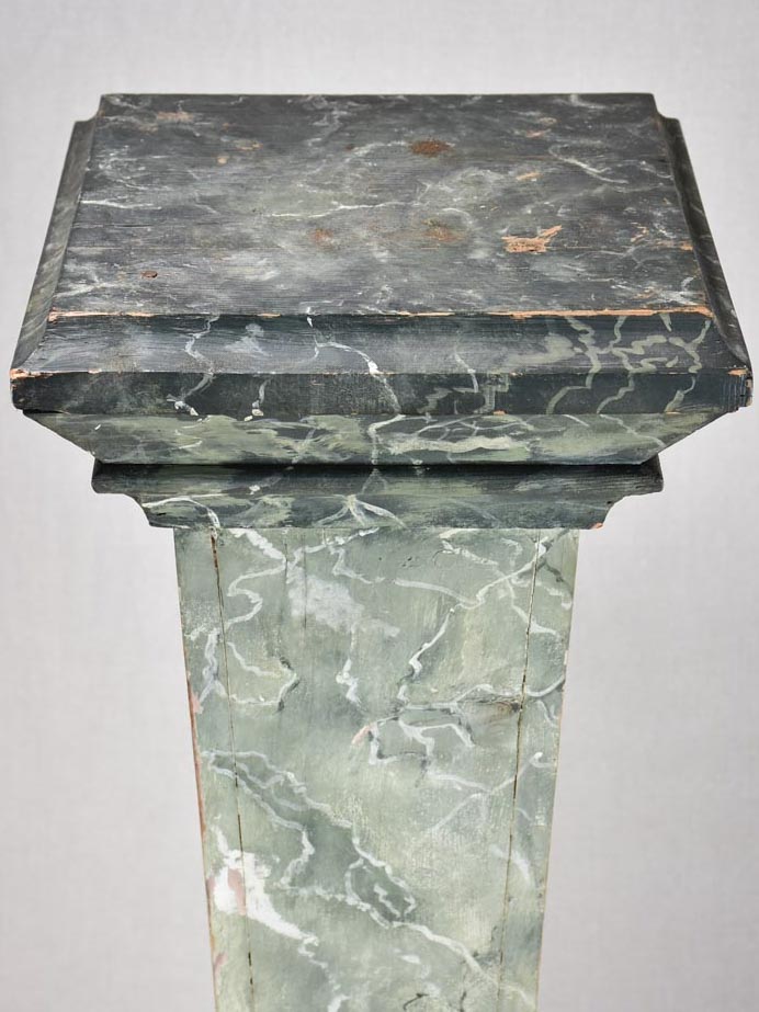 Early twentieth-century faux marble presentation pedestal