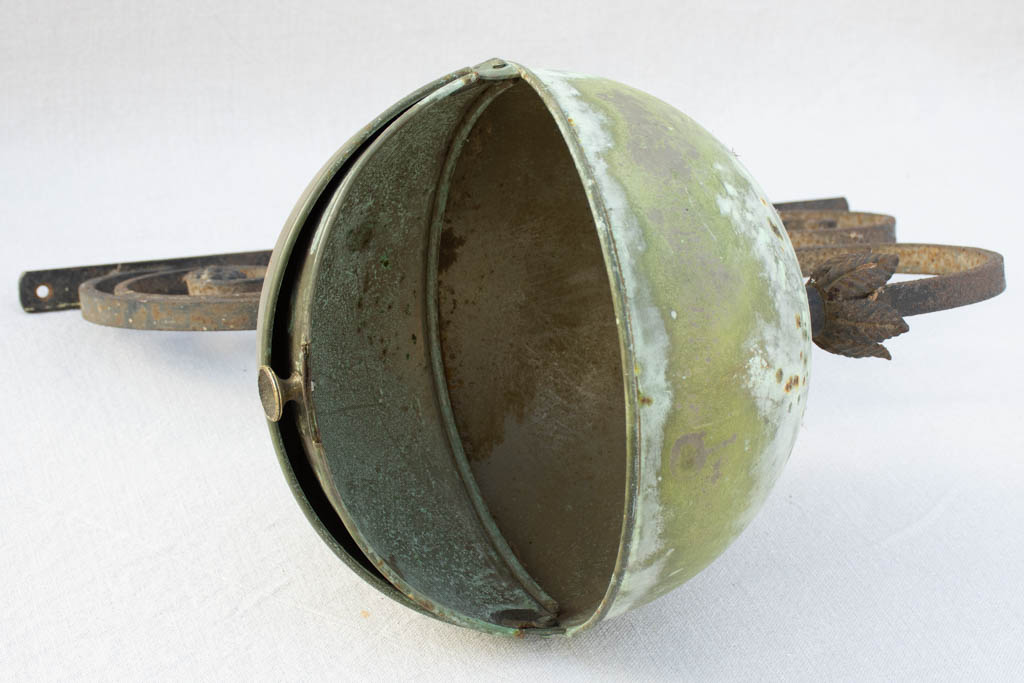 19th century French bistro sponge holder