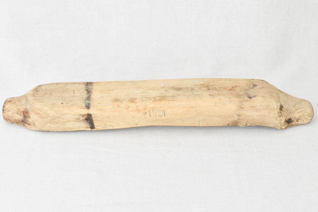 Primitive long wooden bowl 28¼"