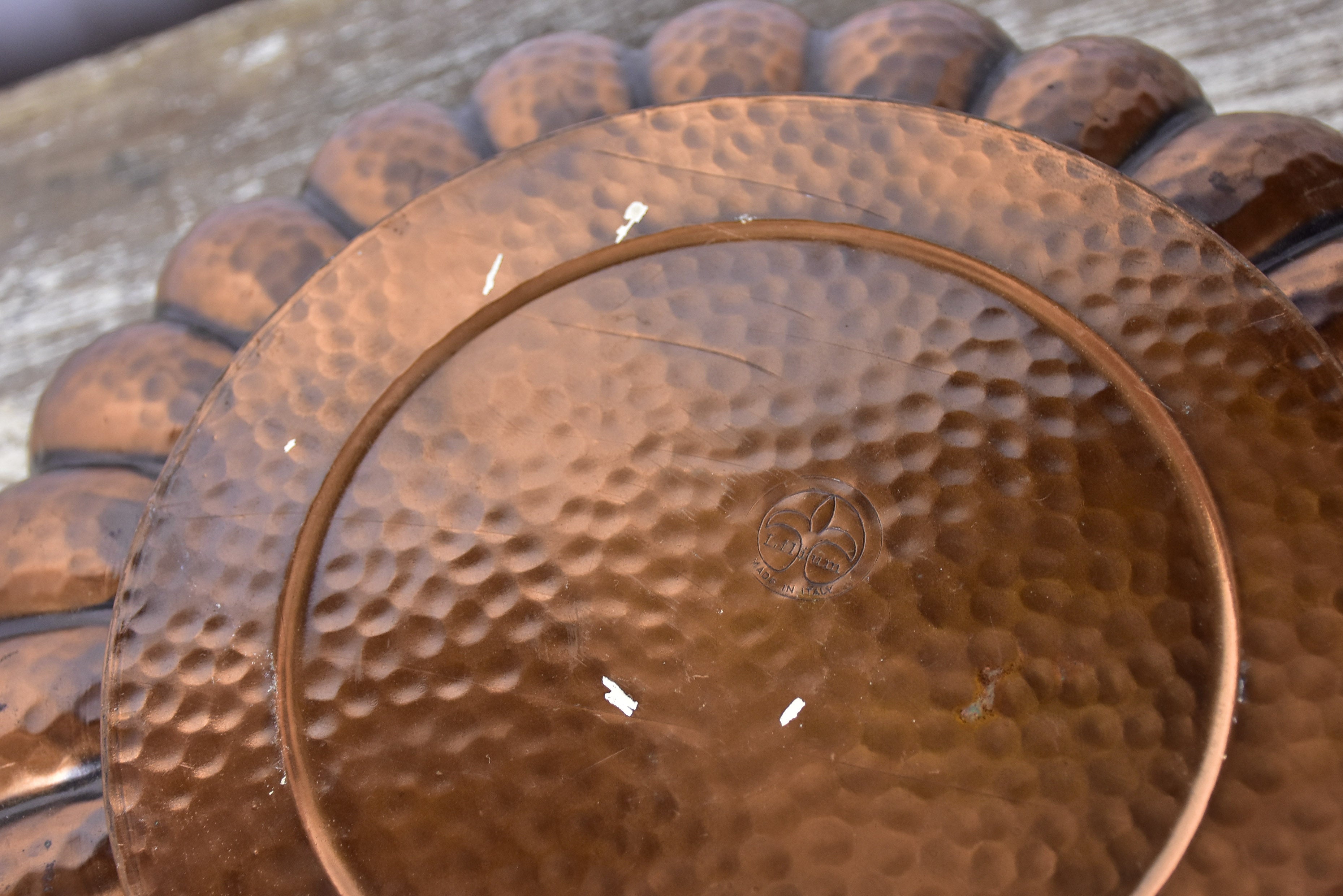 Vintage hammered copper bowl / plant stand