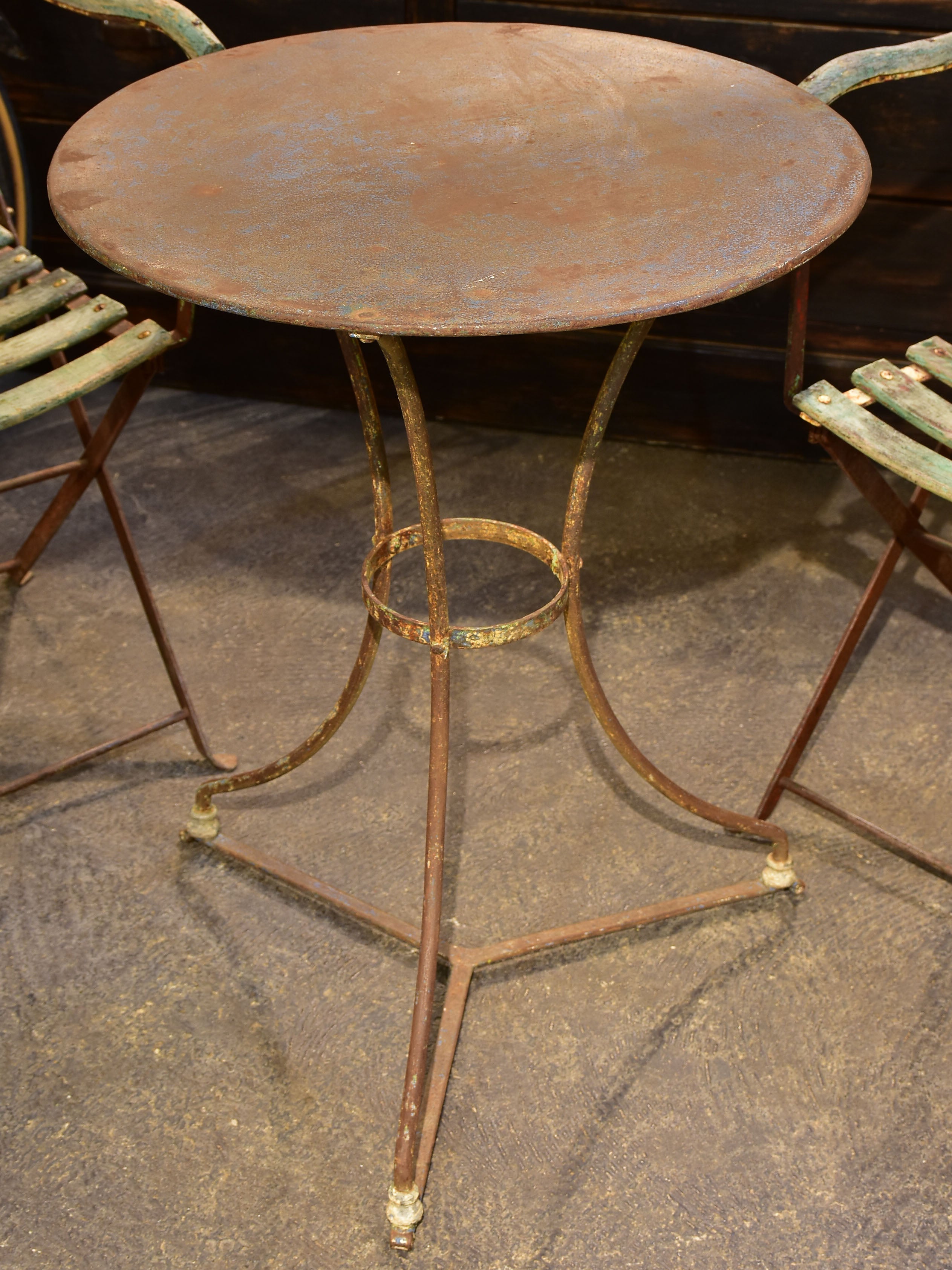 Antique French bistro table - round