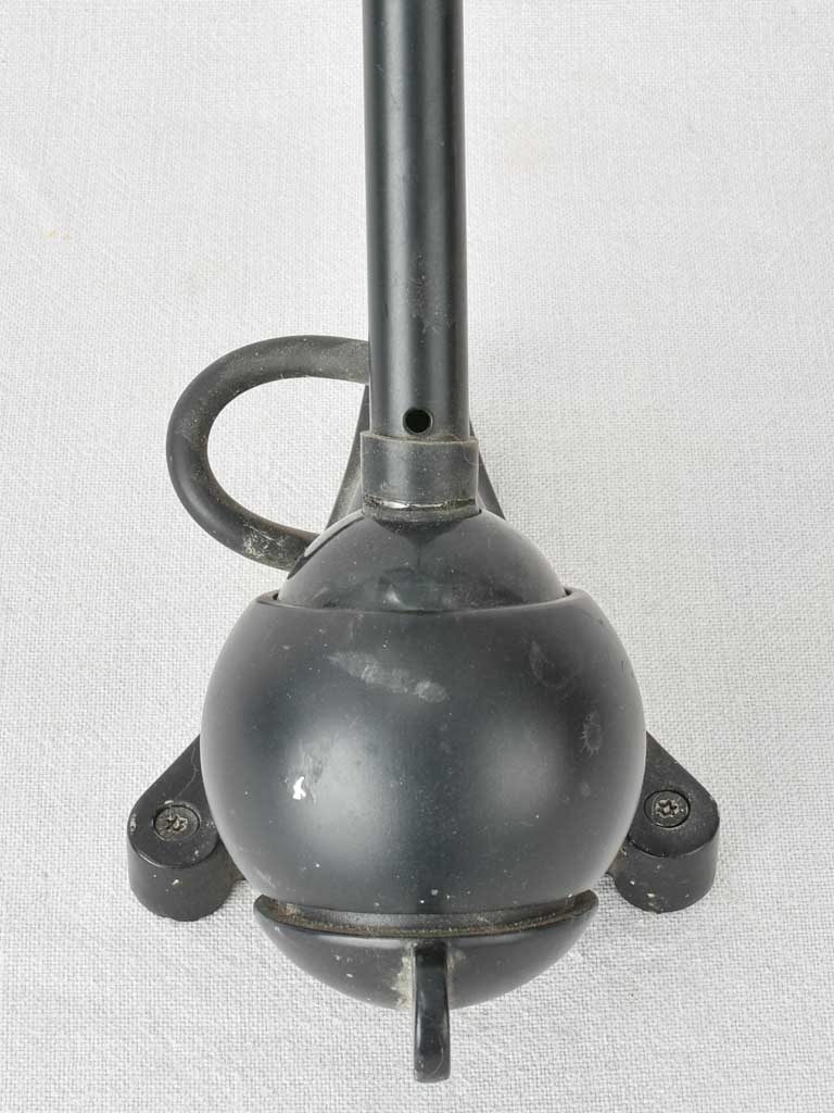 Gras Lamp with iconic, adjustable design