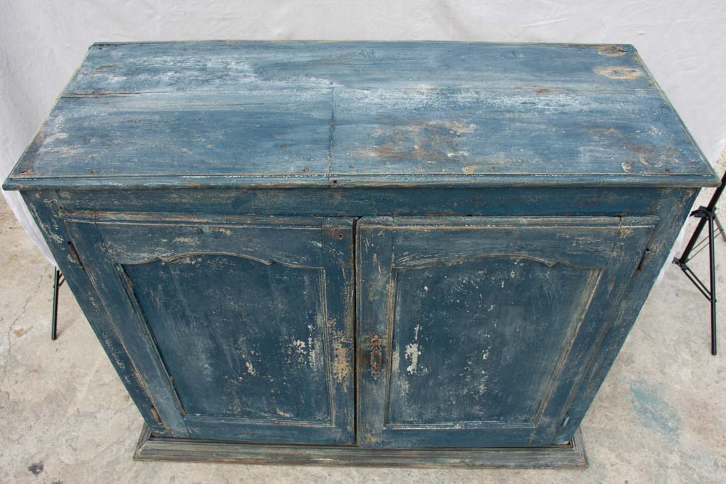 Louis XV buffet with navy blue patina