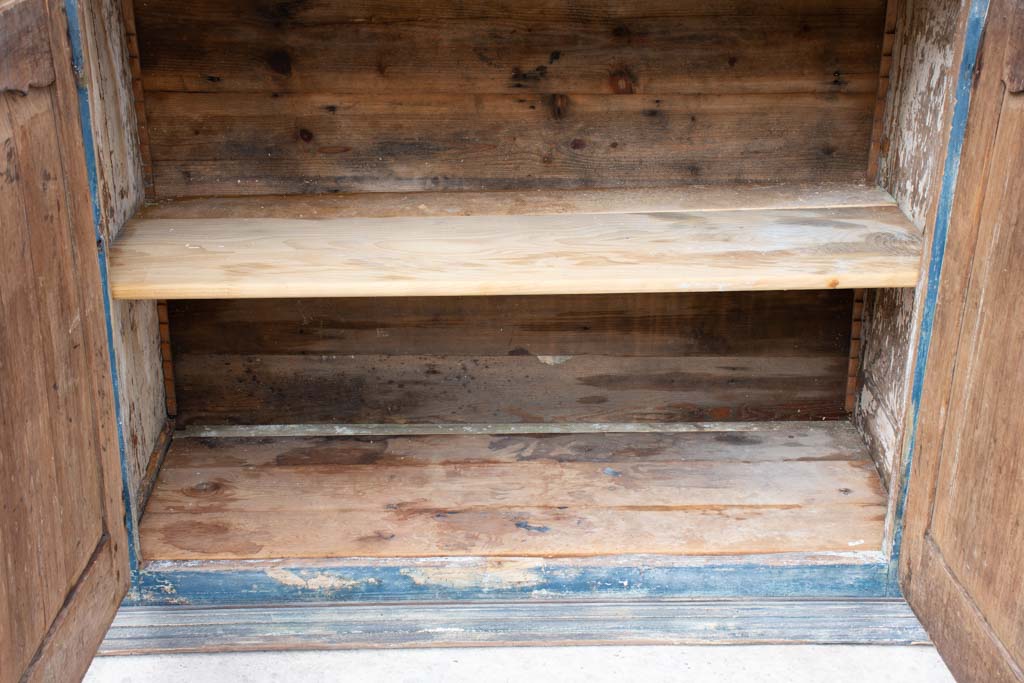 Louis XV buffet with navy blue patina