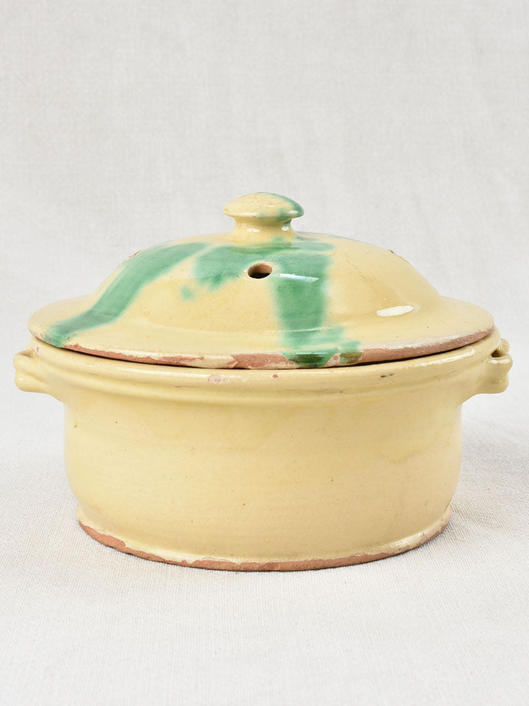 Vintage pot with steam lid 6"