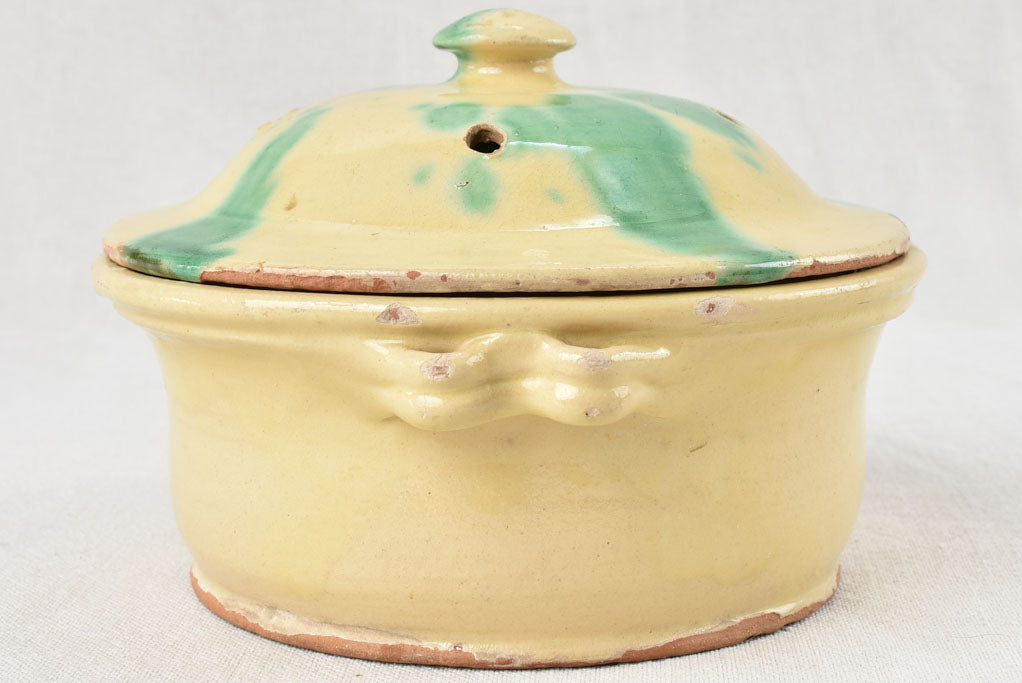 Vintage pot with steam lid 6"