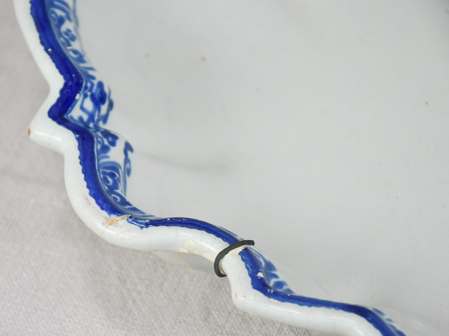 Louis XIV Moustiers faience oval platter with undulating edge - blue and white 12½" x 17"