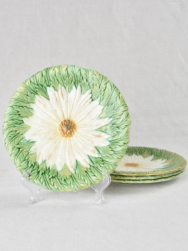 Set of four Majolica daisy plates 8¼"