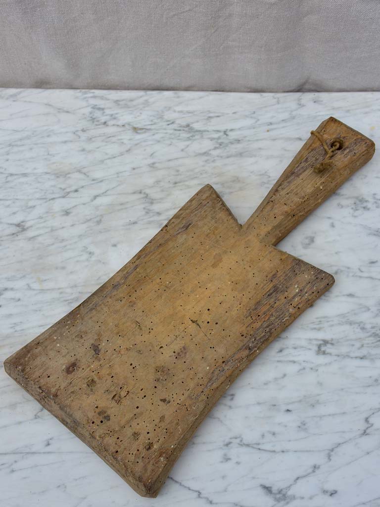 Small curved antique French cutting board 7½" x 19¼"