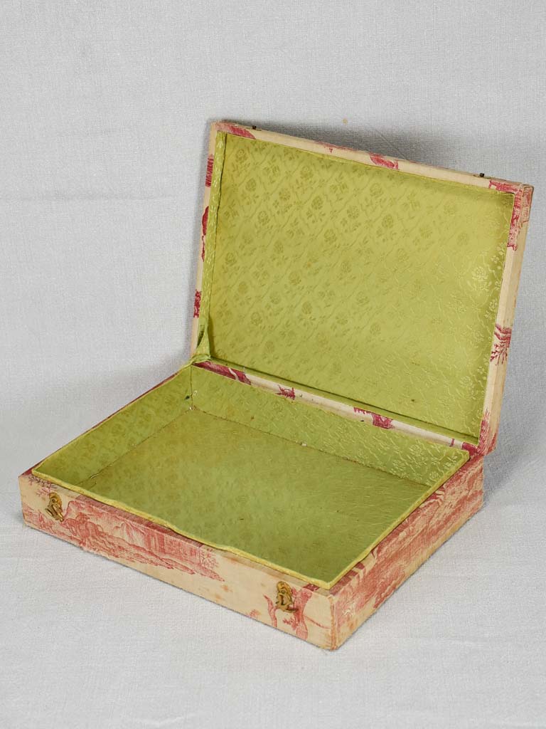 Small 19th-century French jewelry and letter box covered in toile de jouy