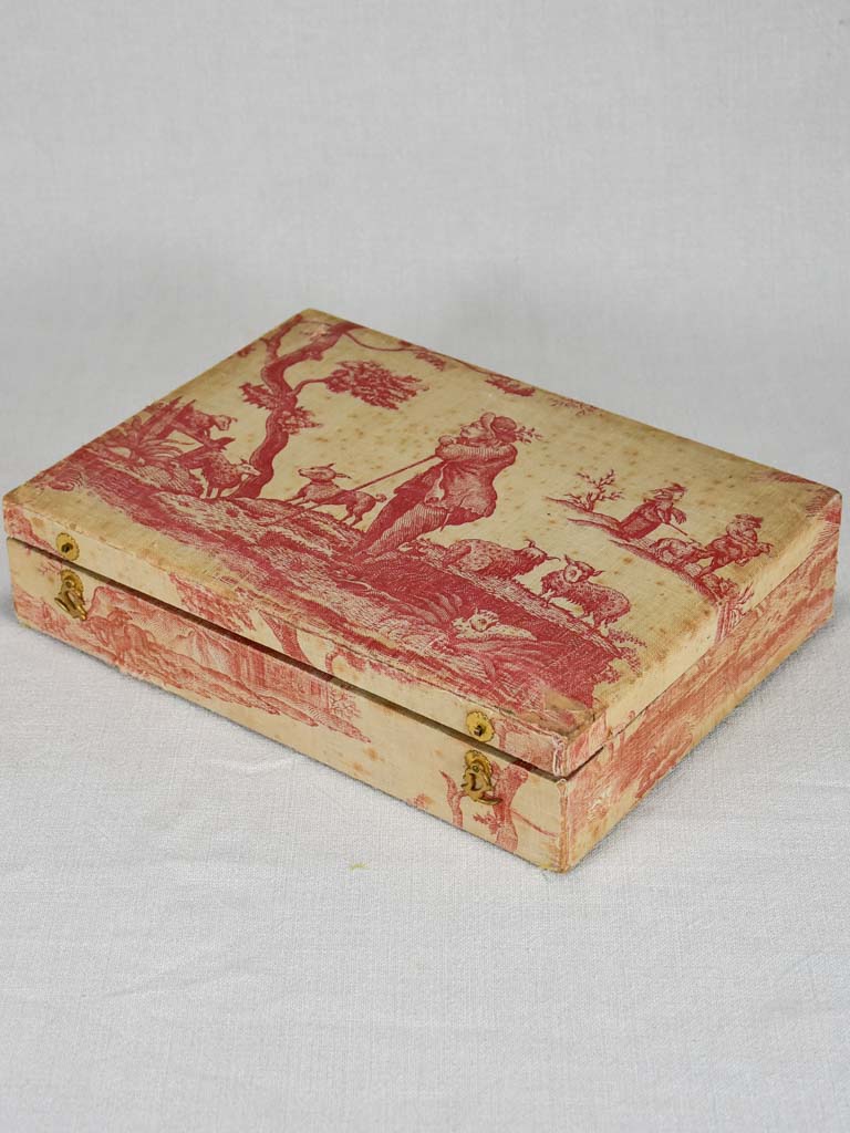 Small 19th-century French jewelry and letter box covered in toile de jouy