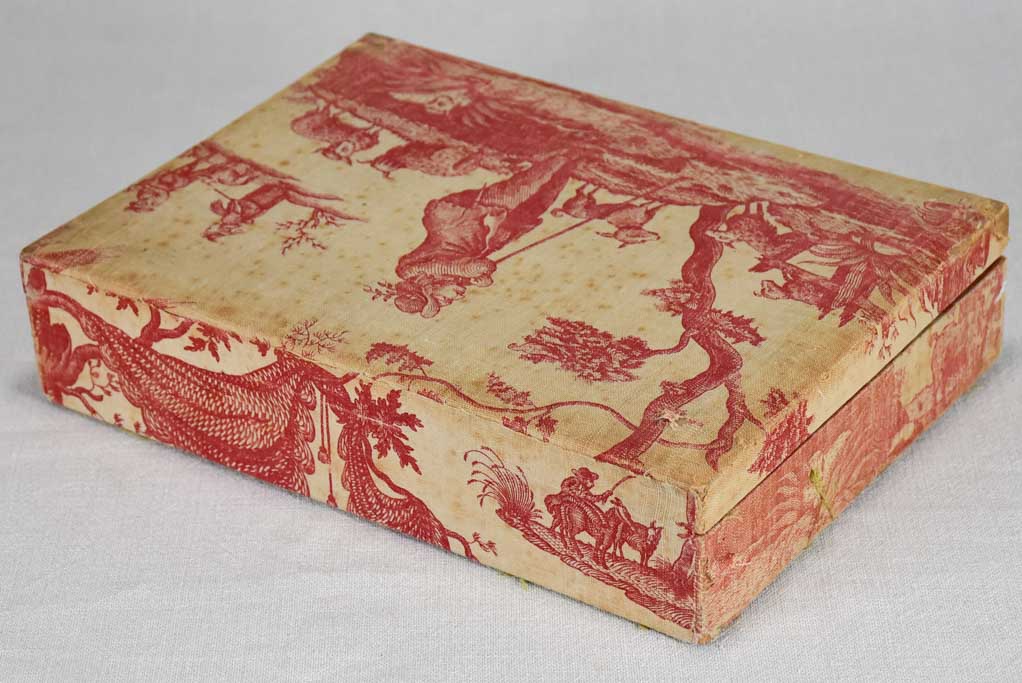 Small 19th-century French jewelry and letter box covered in toile de jouy