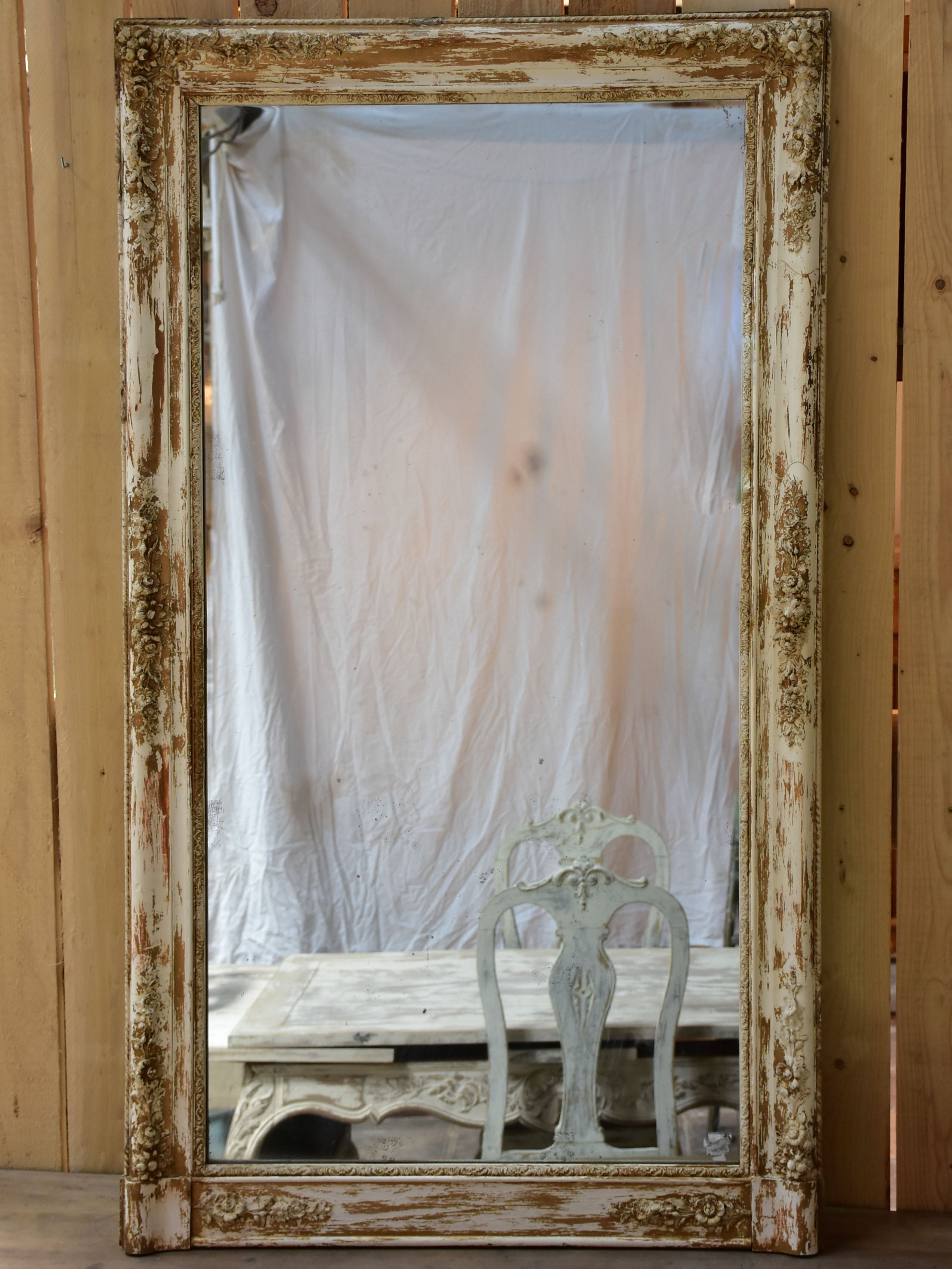 Extra-large mirror with white and gilded frame