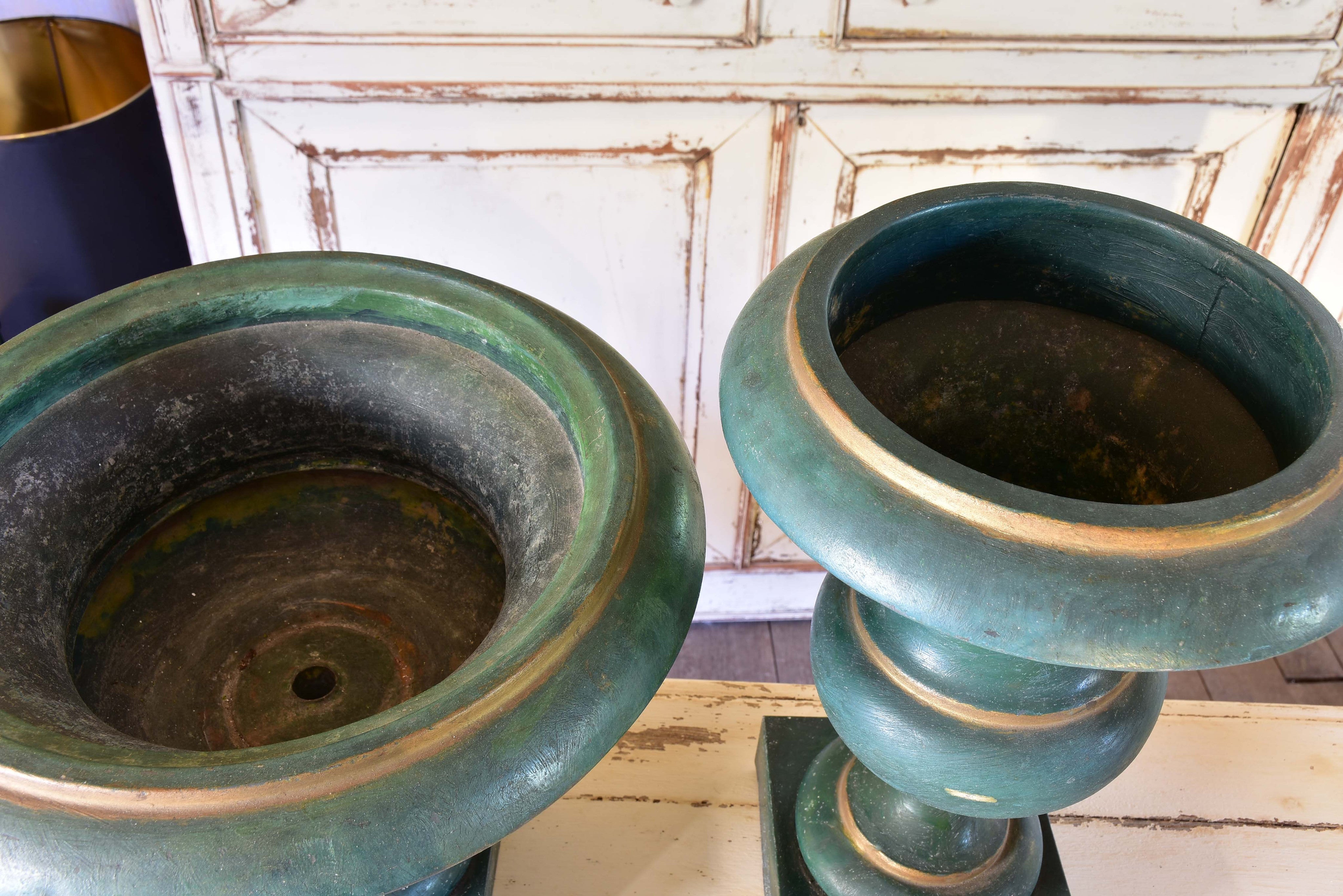 Medici urns, green zinc, 19th-century (two)