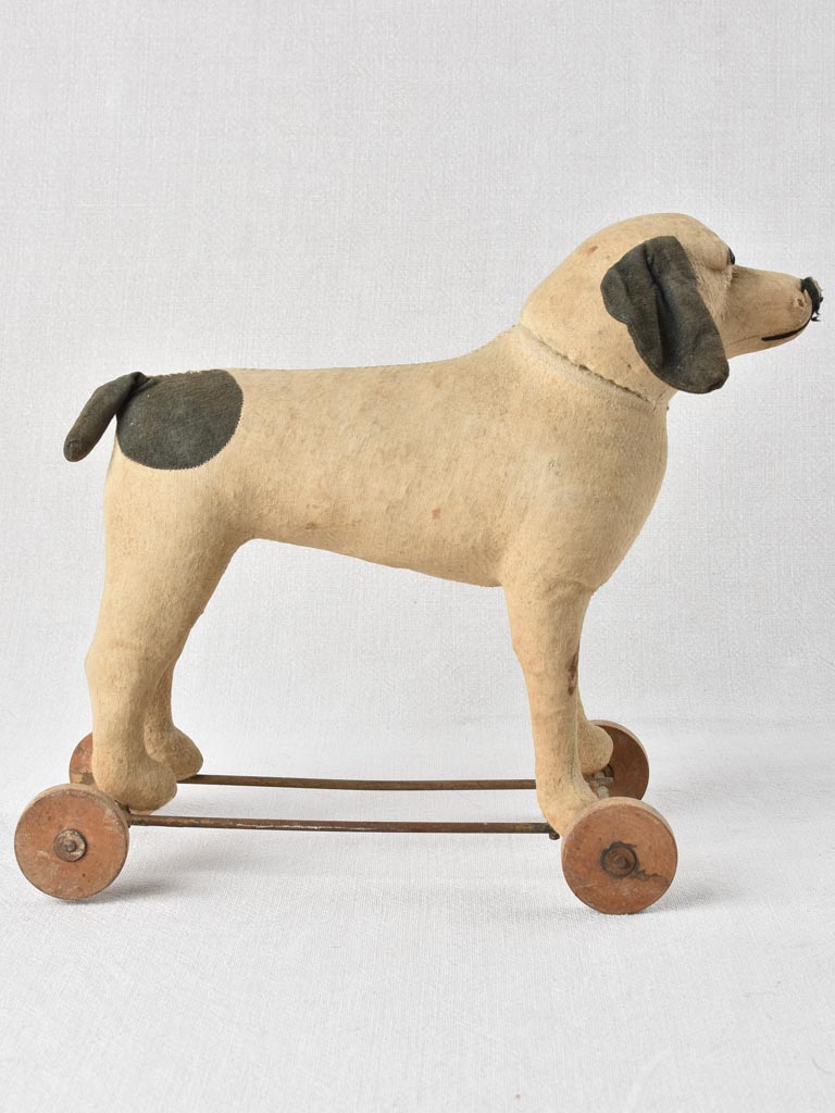 Late 19th century dog pull-toy - fabric