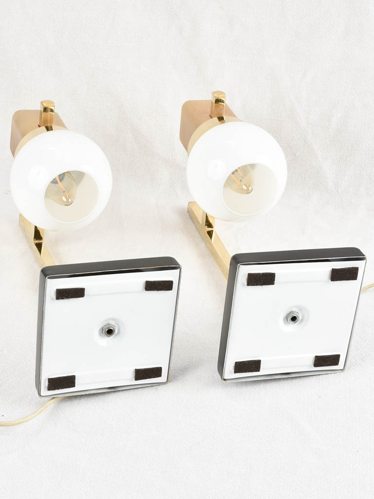 Pair of modern table lamps / bed side lamps 14½"