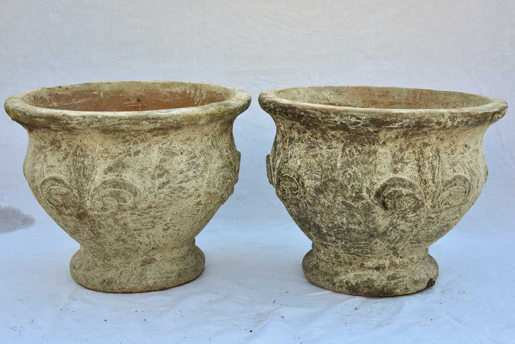 Pair of large garden planters with fleur-de-lys decoration 23¼" x 17¾"