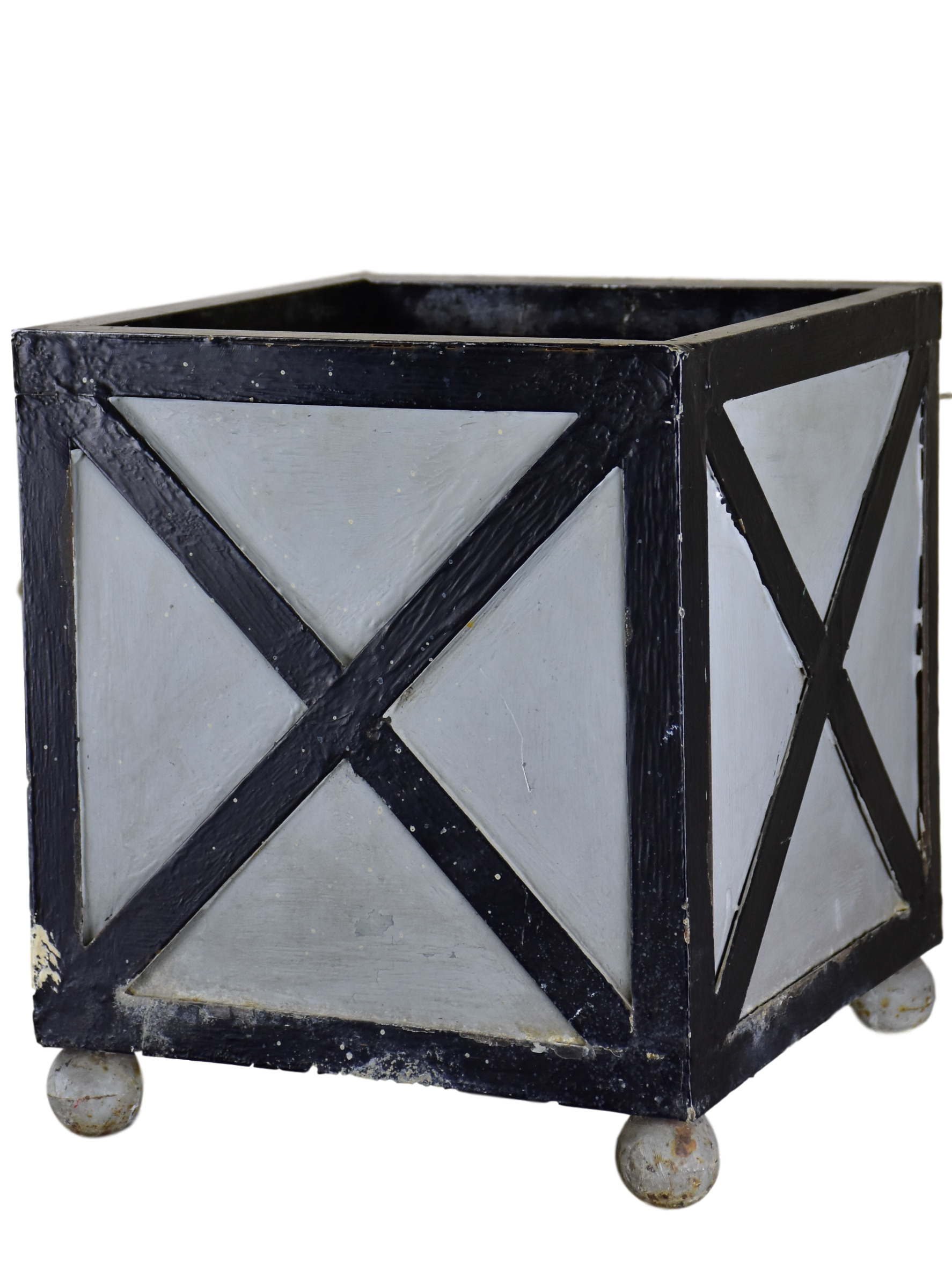 French pot stand - black and silver zinc