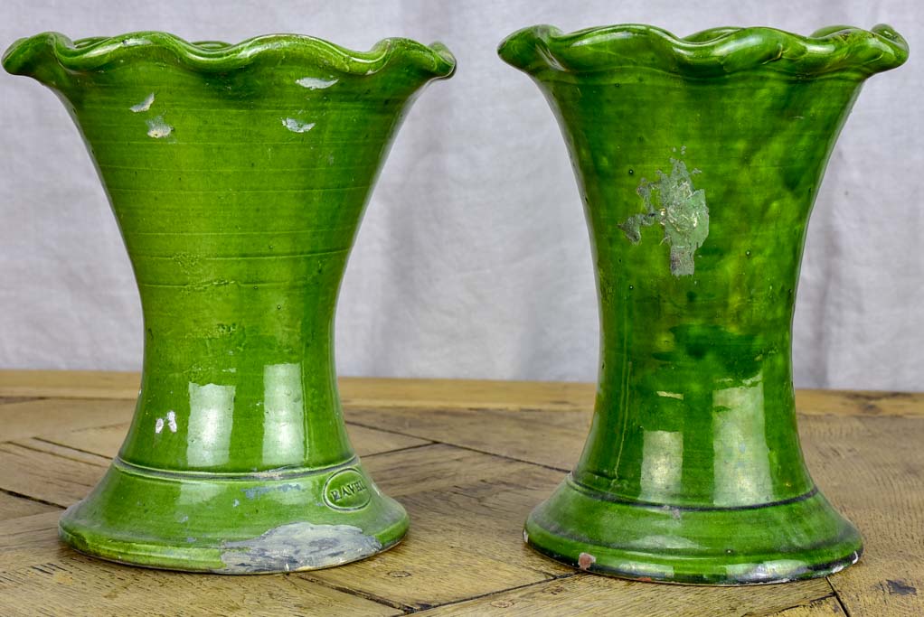 Pair of vintage florist vases with green glaze and rippled neck - Ravel