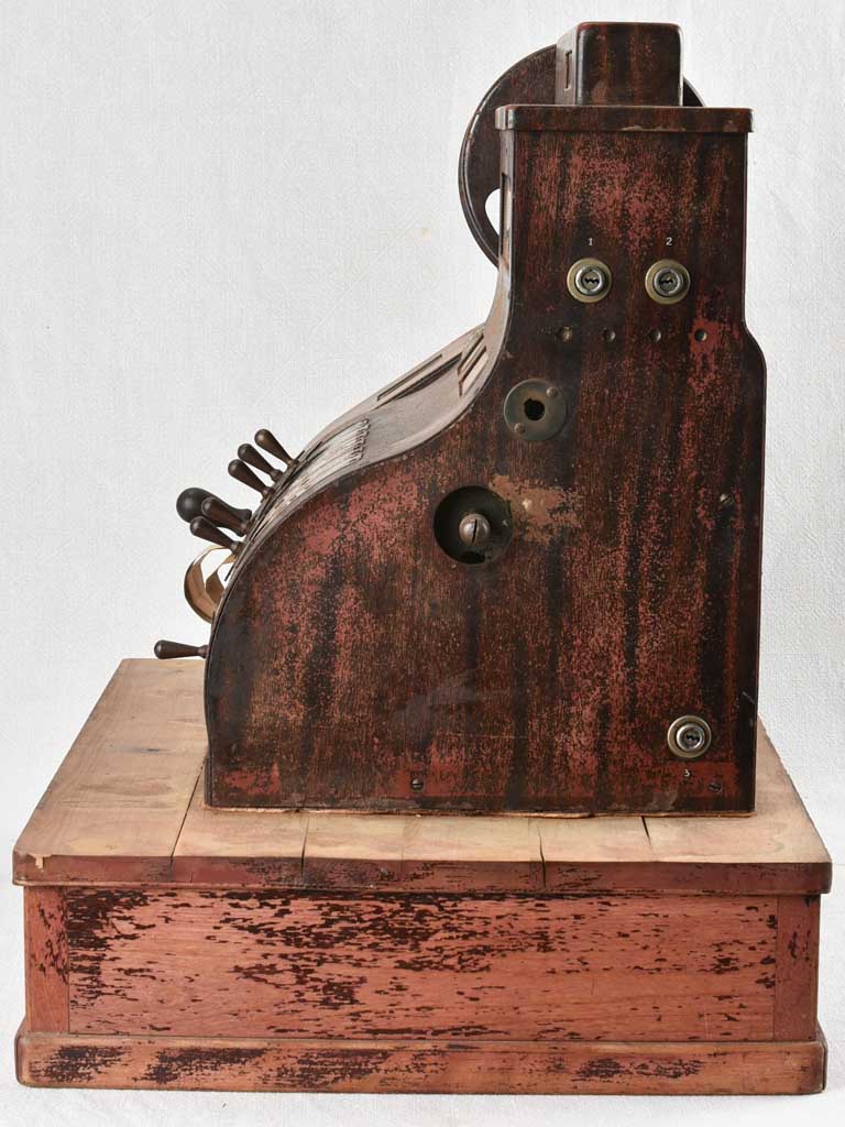Twentieth-century French checkout station