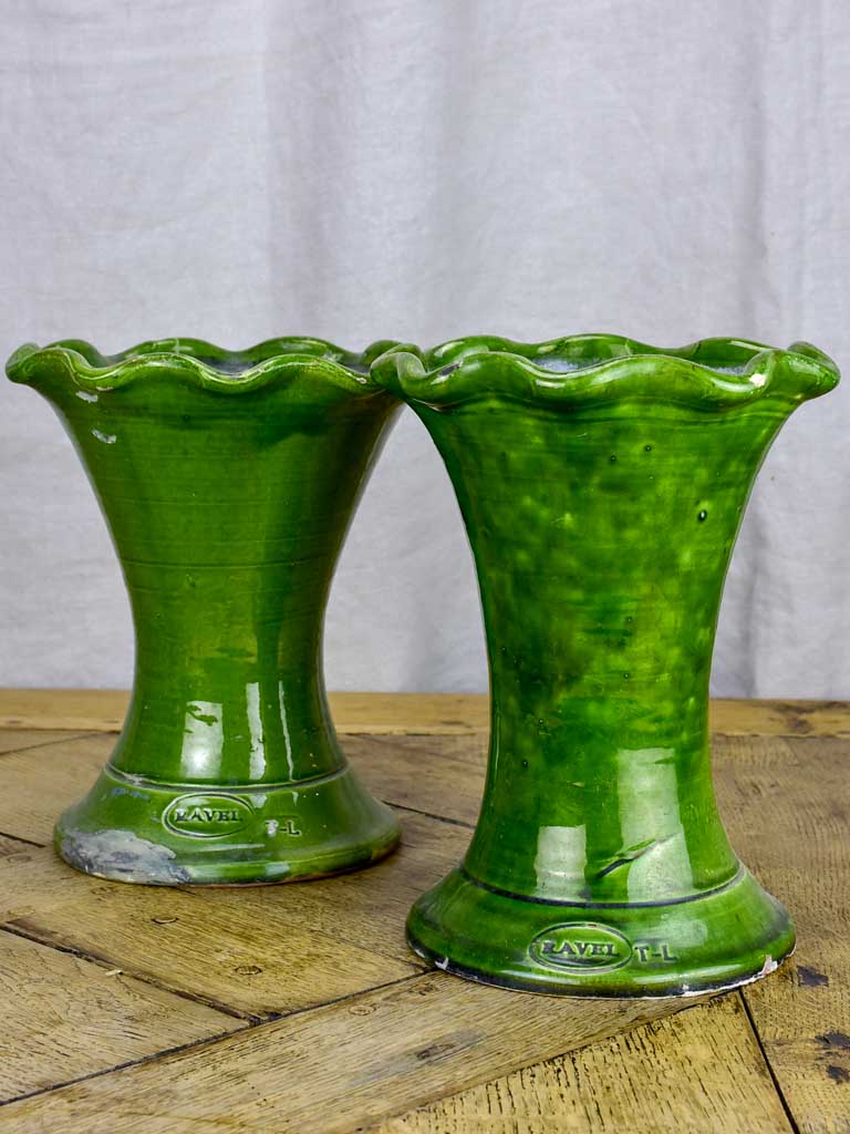 Pair of vintage florist vases with green glaze and rippled neck - Ravel
