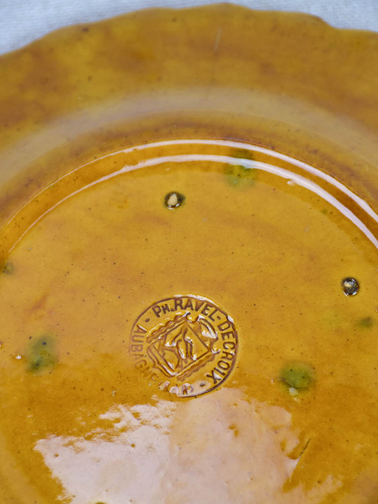 Six pretty plates with ocher glaze - Ravel de croix Aubagne 1960 9½"