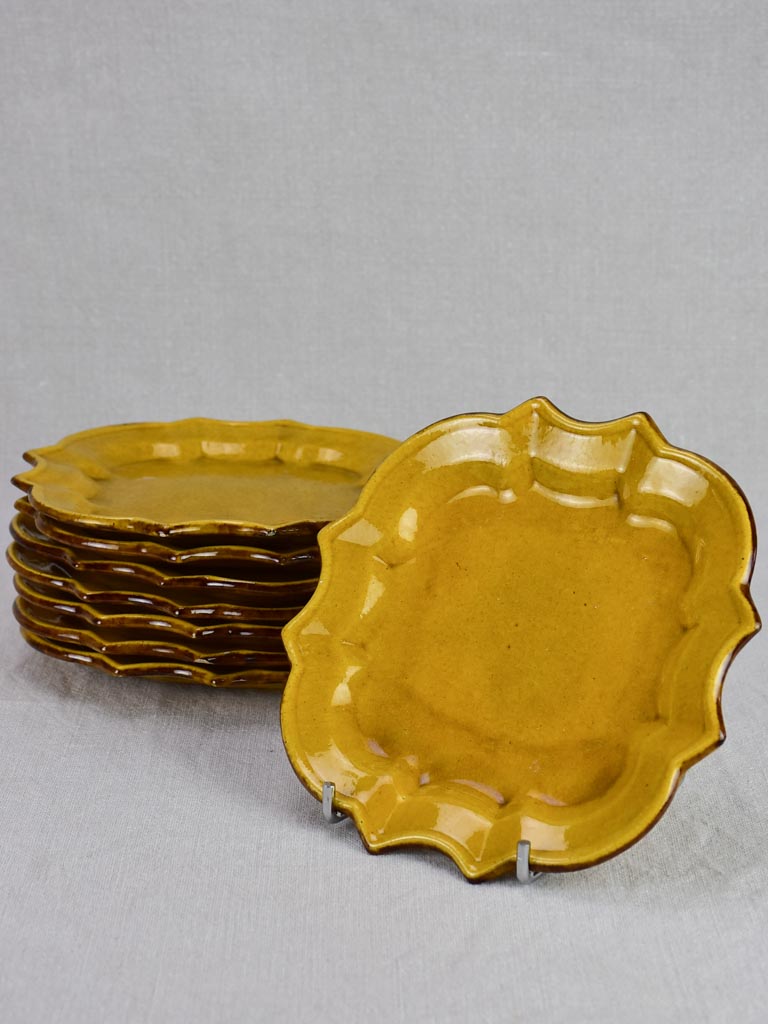 Set of 8 pretty dessert plates with scalloped edge and yellow / orange glaze - 1960 - 8"