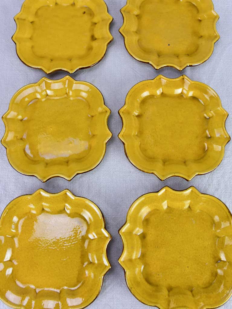 Set of 8 pretty dessert plates with scalloped edge and yellow / orange glaze - 1960 - 8"