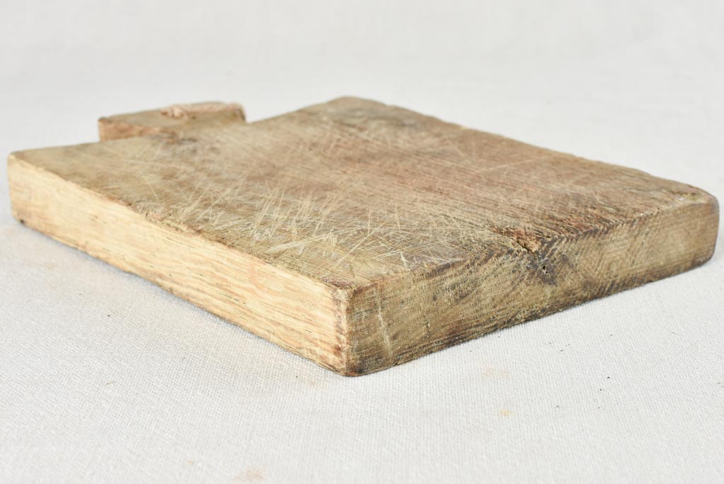 Miniature vintage cutting board 10¼"