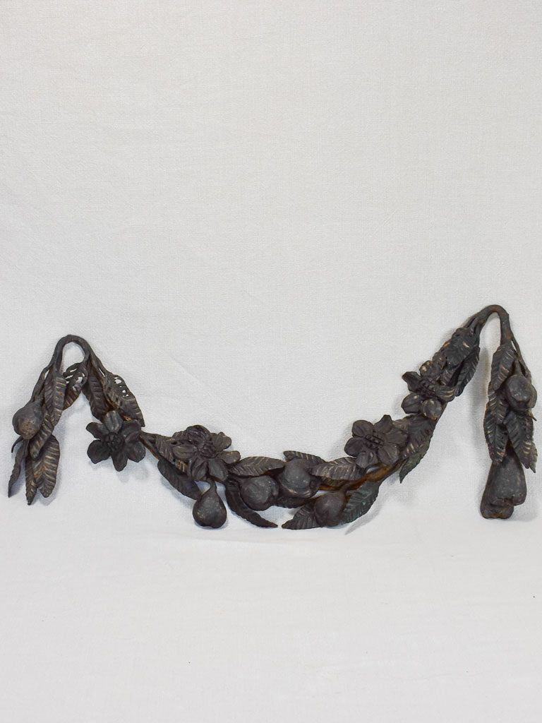 Nineteenth-century wrought iron decorative garland sculpture 27½"