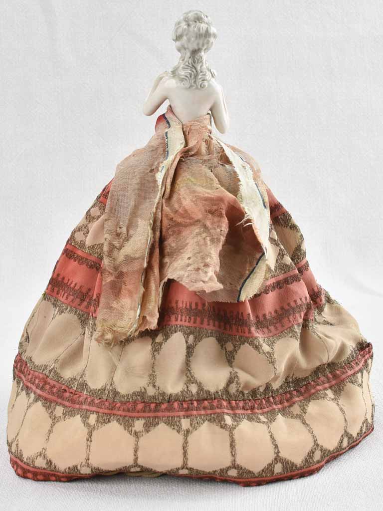 Low-voltage porcelain lampshade doll