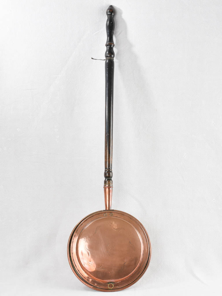 Napoleon III copper bed warmer 43"