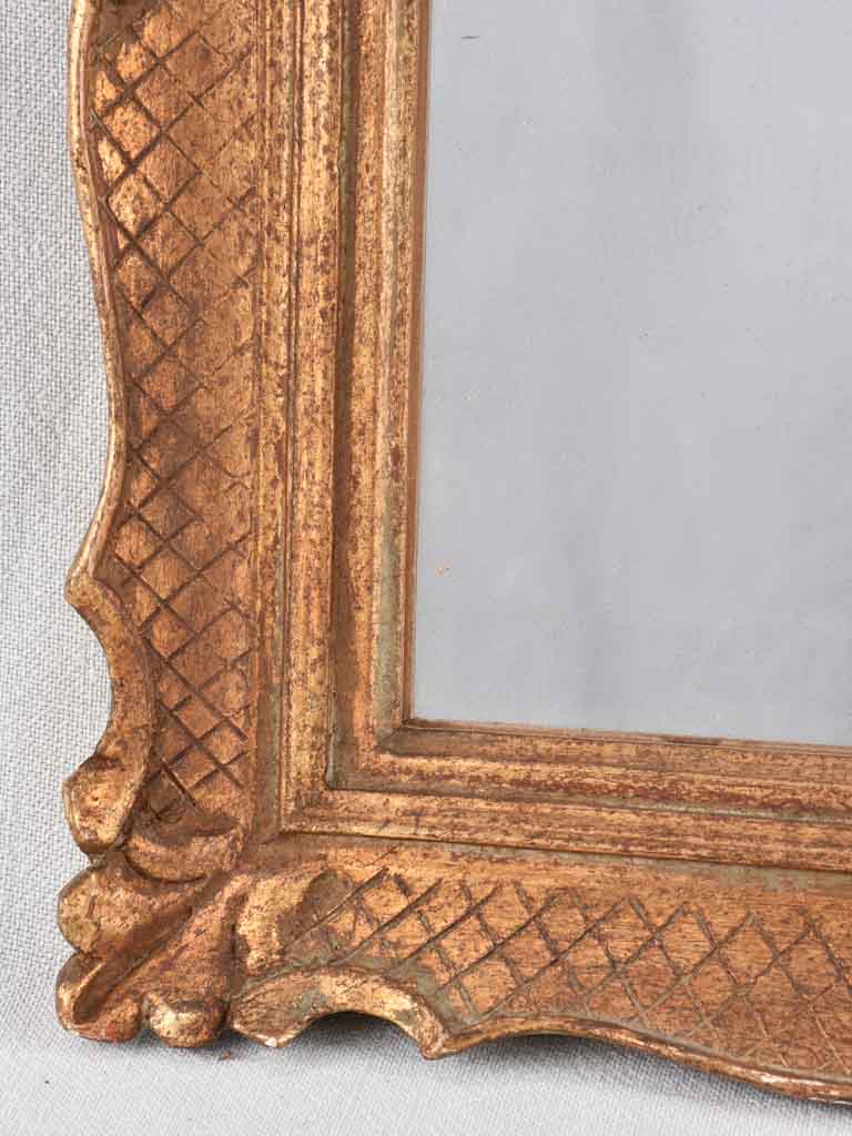 Pretty gilded mirror 18½" x 15¼"